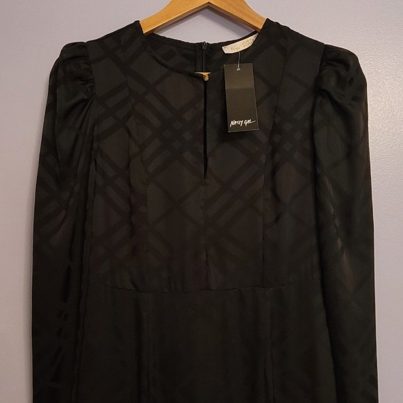 ๐ NWT Nasty Gal Allyson Collection "Not Today Satin Midi" - Picture 7 of 12